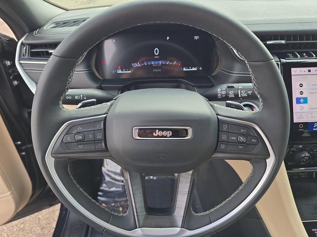 used 2024 Jeep Grand Cherokee car, priced at $34,992