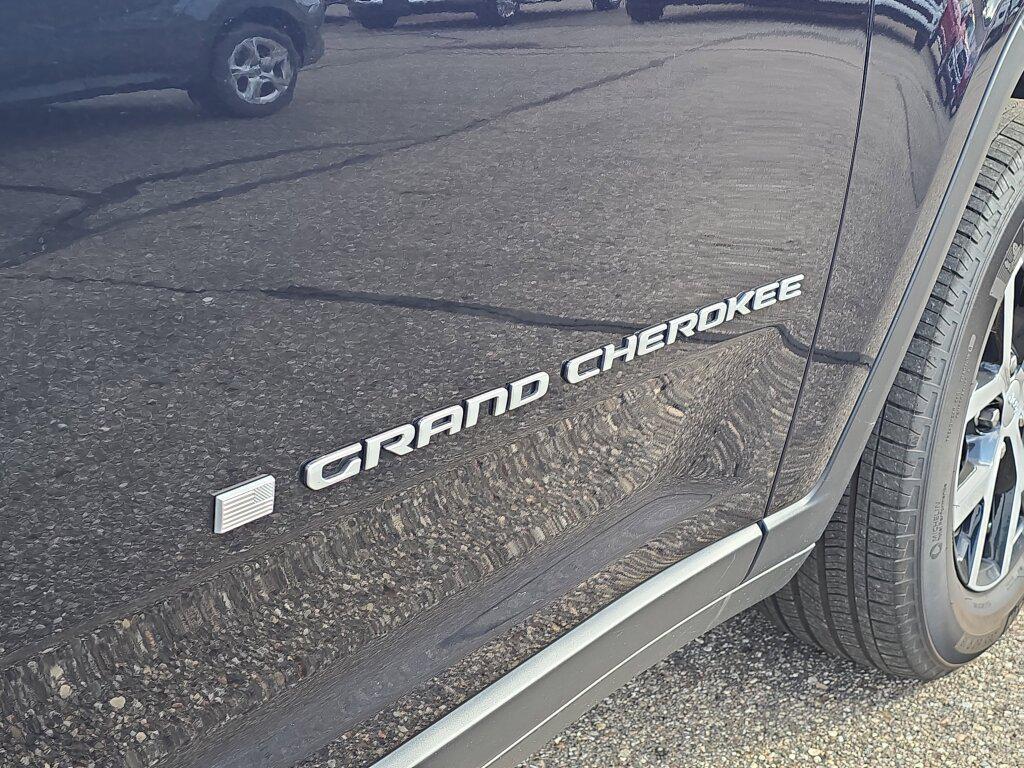 used 2024 Jeep Grand Cherokee car, priced at $34,992