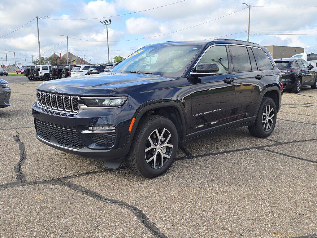used 2024 Jeep Grand Cherokee car, priced at $34,992
