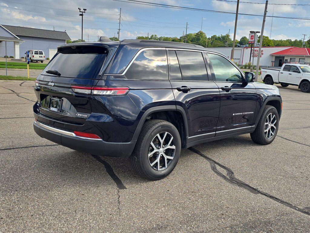 used 2024 Jeep Grand Cherokee car, priced at $34,992