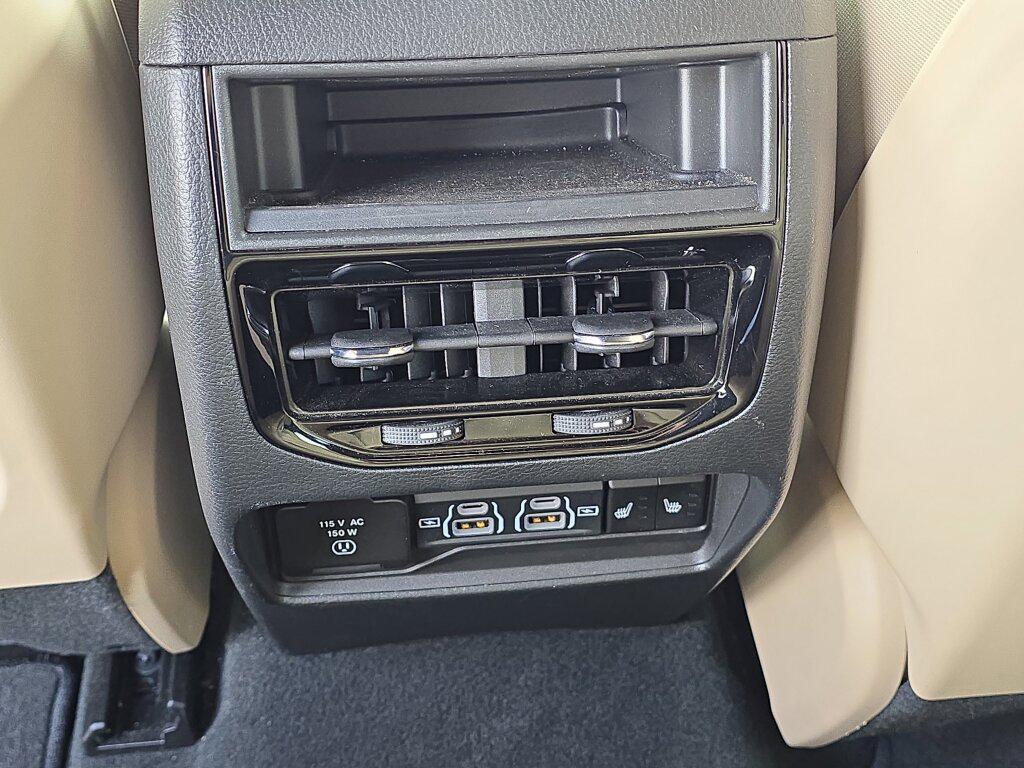 used 2024 Jeep Grand Cherokee car, priced at $34,992