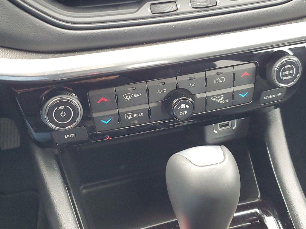 used 2024 Jeep Compass car, priced at $25,992