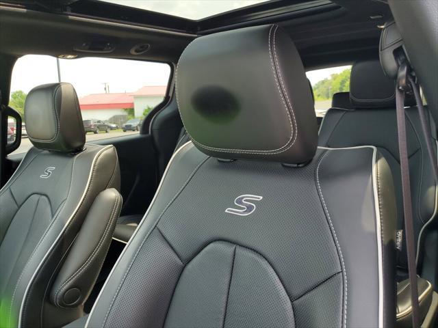 used 2024 Chrysler Pacifica Hybrid car, priced at $35,992