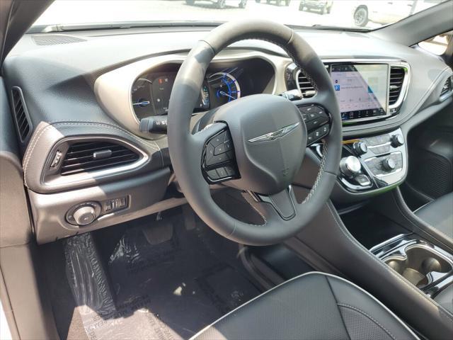 used 2024 Chrysler Pacifica Hybrid car, priced at $35,992