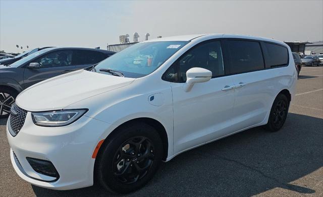 used 2022 Chrysler Pacifica Hybrid car, priced at $29,996