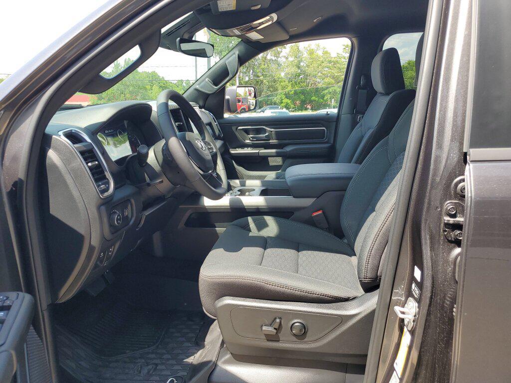 new 2025 Ram 1500 car, priced at $47,995