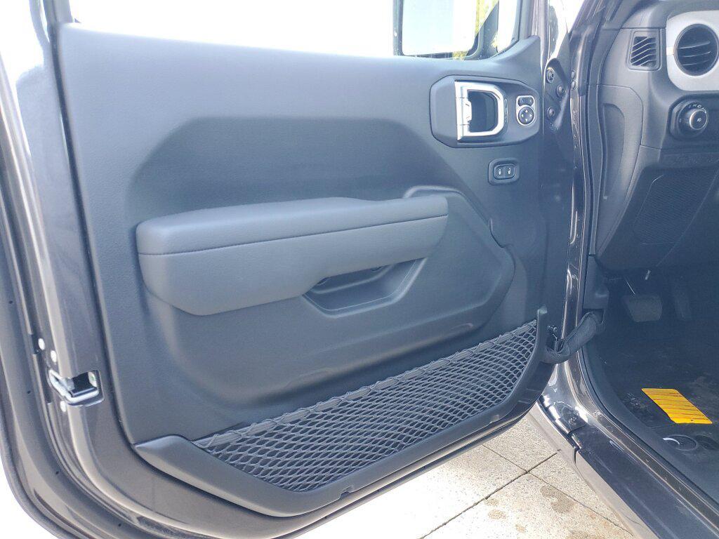 new 2026 Jeep Wrangler car, priced at $43,495