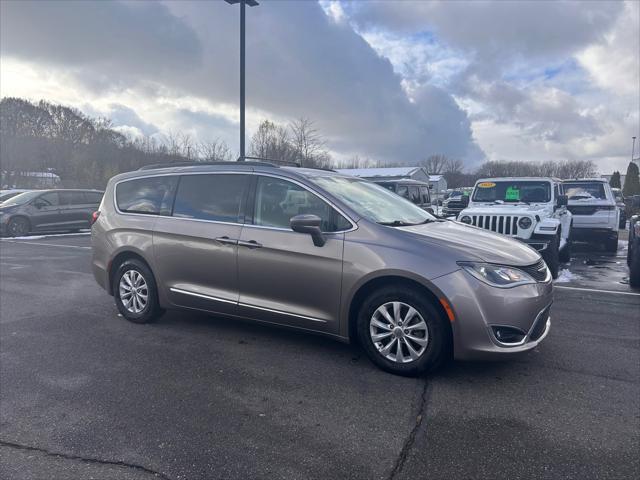 used 2017 Chrysler Pacifica car, priced at $11,988