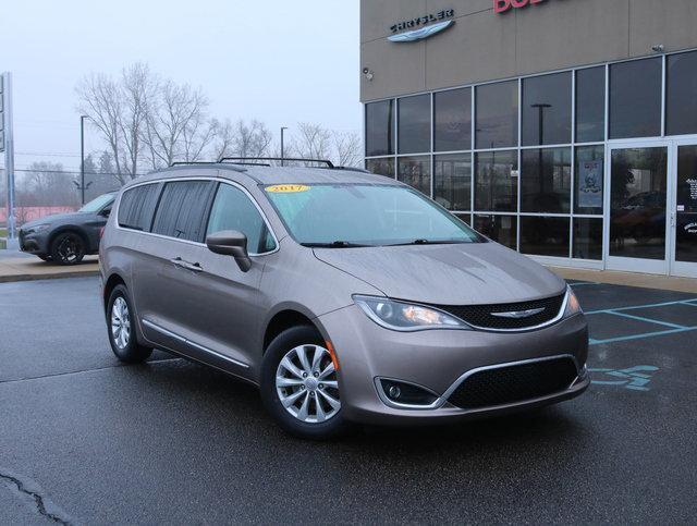 used 2017 Chrysler Pacifica car, priced at $11,988