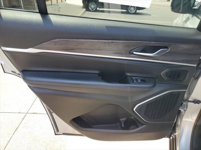 used 2021 Jeep Grand Cherokee L car, priced at $32,998