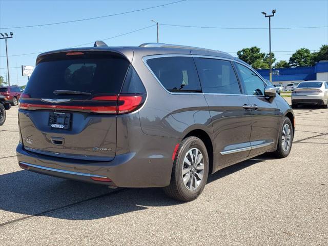 used 2021 Chrysler Pacifica Hybrid car, priced at $28,997