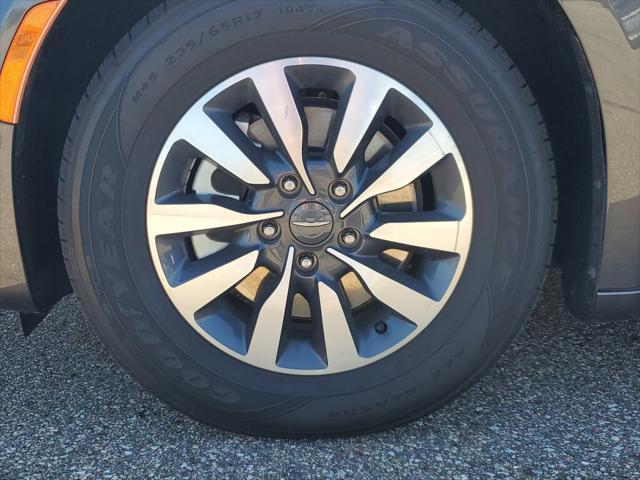 used 2021 Chrysler Pacifica Hybrid car, priced at $28,997