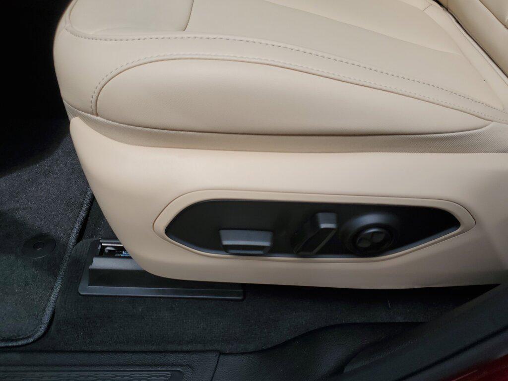 new 2025 Jeep Grand Cherokee car, priced at $54,880