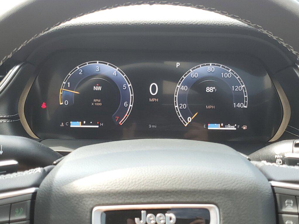 new 2025 Jeep Grand Cherokee car, priced at $54,880