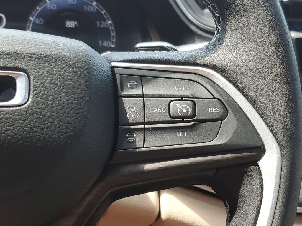 new 2025 Jeep Grand Cherokee car, priced at $54,880