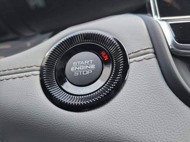 new 2025 Jeep Compass car, priced at $32,195