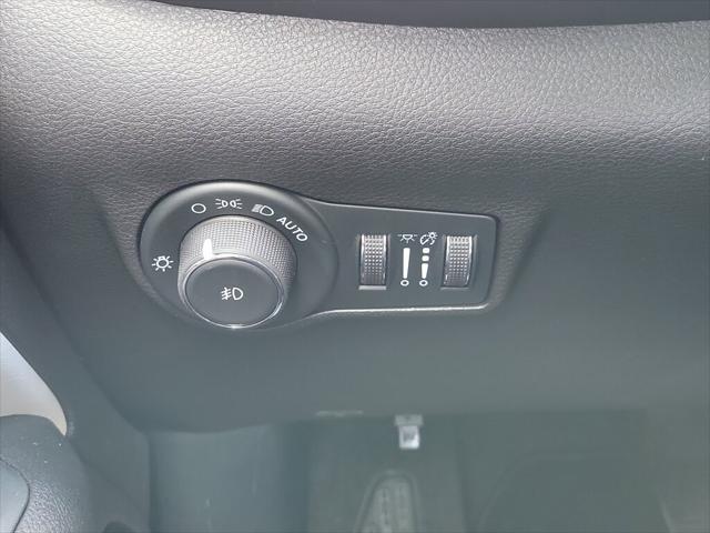 new 2025 Jeep Compass car, priced at $32,195