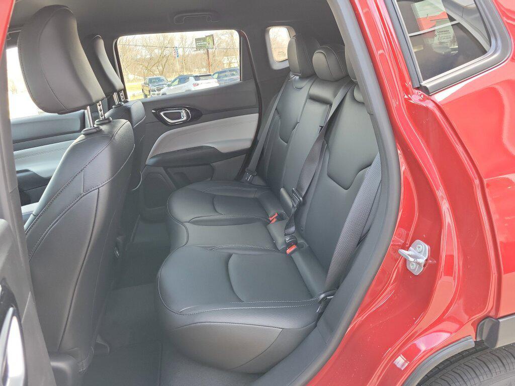 new 2025 Jeep Compass car, priced at $28,695