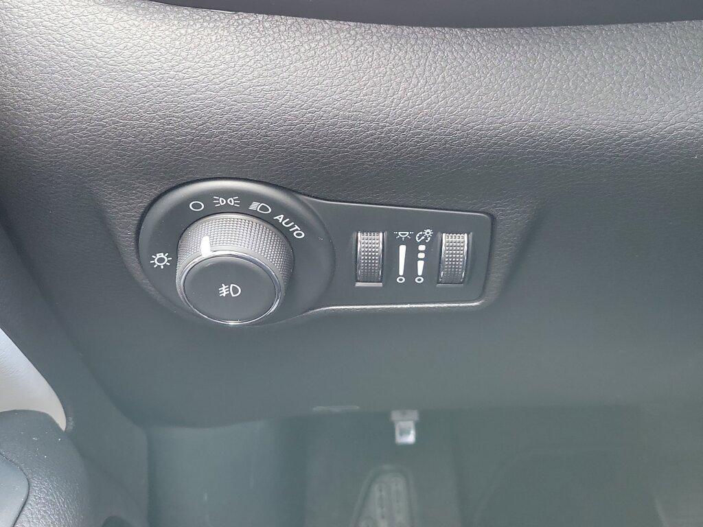 new 2025 Jeep Compass car, priced at $28,695
