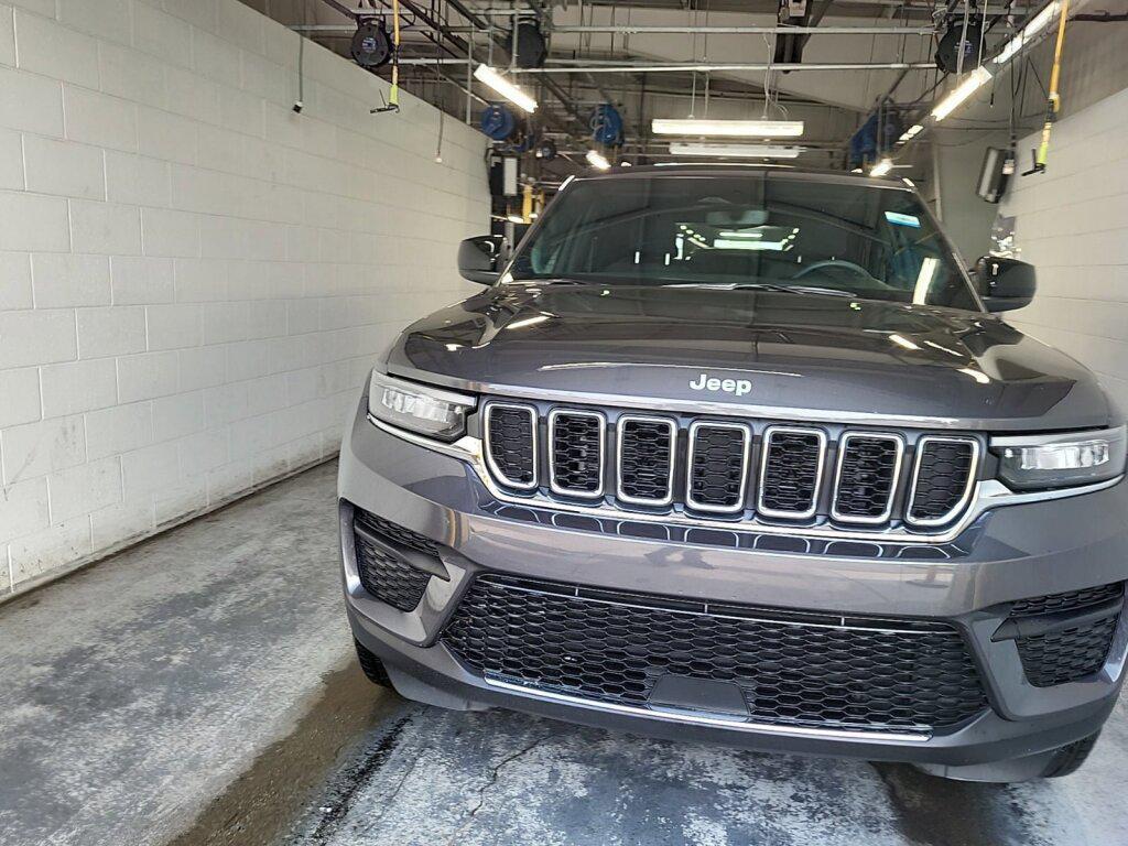 used 2024 Jeep Grand Cherokee car, priced at $33,992