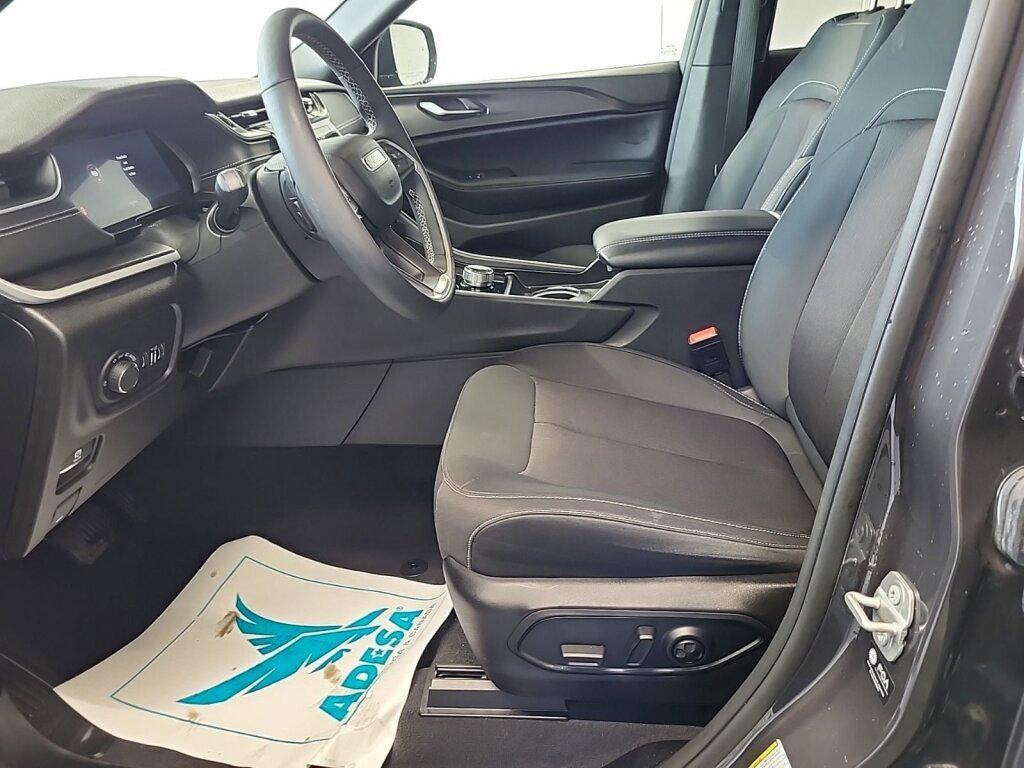 used 2024 Jeep Grand Cherokee car, priced at $33,992