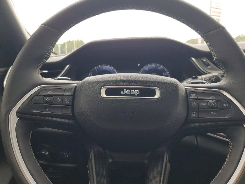 used 2024 Jeep Grand Cherokee car, priced at $29,992