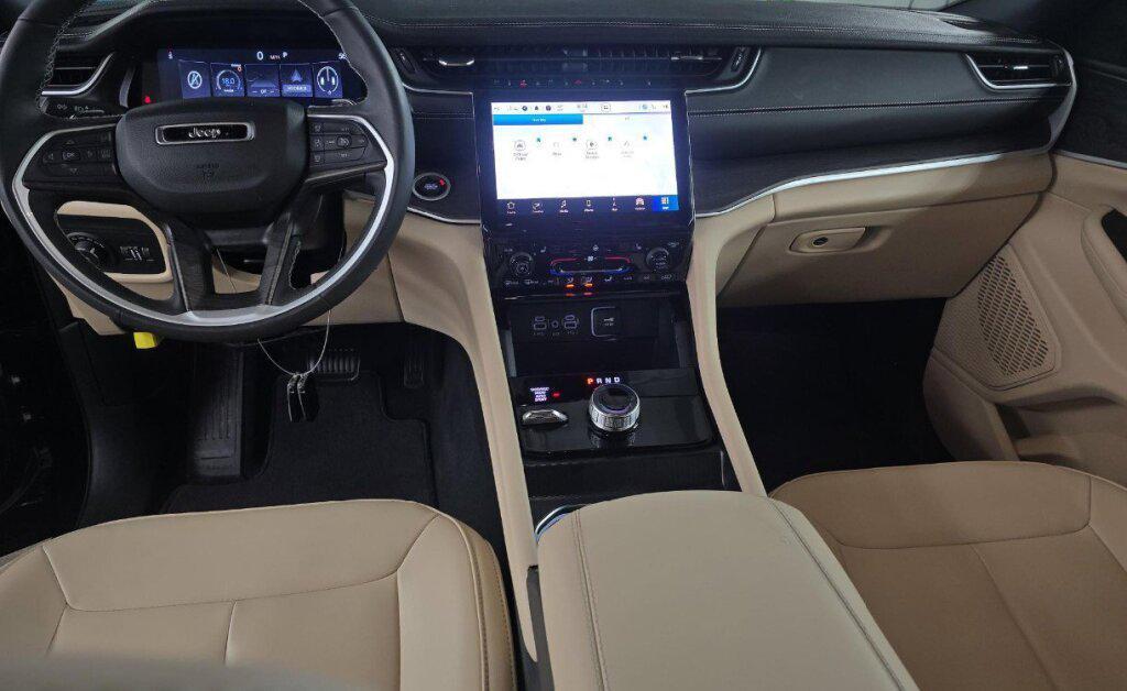 used 2024 Jeep Grand Cherokee car, priced at $34,996