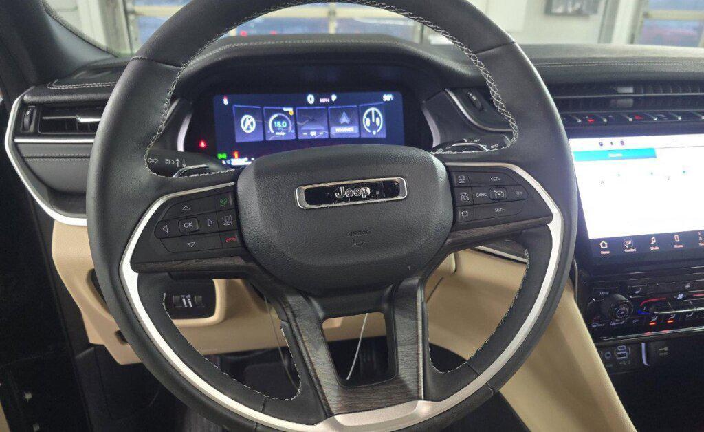 used 2024 Jeep Grand Cherokee car, priced at $34,996