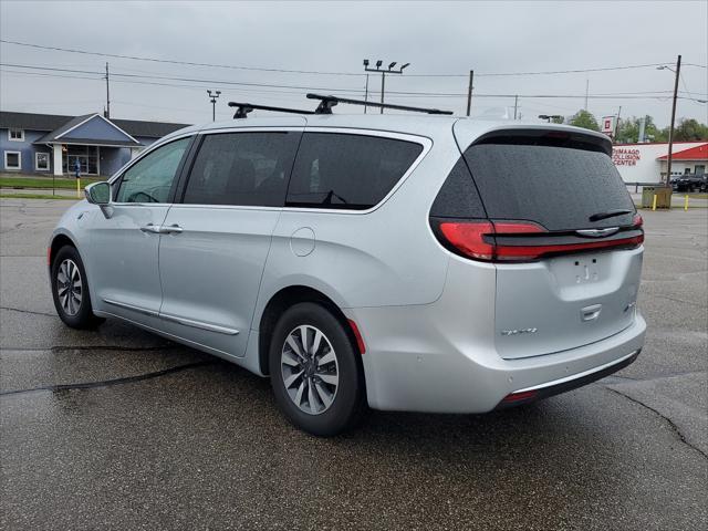used 2022 Chrysler Pacifica Hybrid car, priced at $29,997