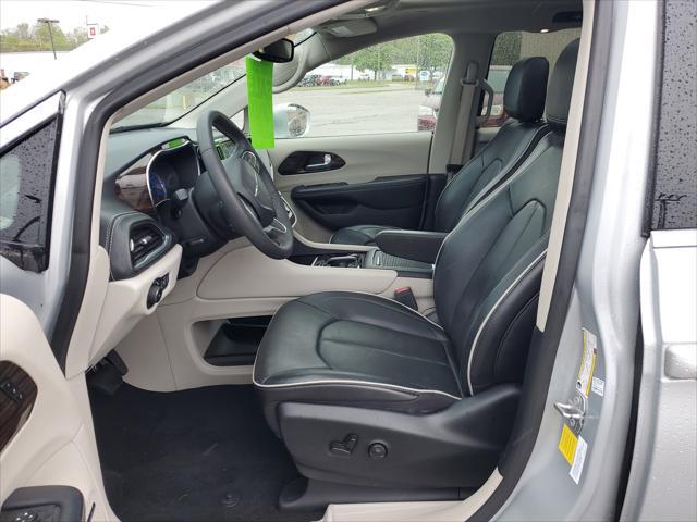 used 2022 Chrysler Pacifica Hybrid car, priced at $29,997