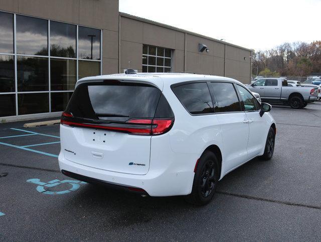 used 2023 Chrysler Pacifica Hybrid car, priced at $32,999