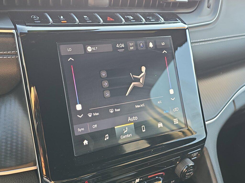 used 2024 Jeep Grand Cherokee car, priced at $26,995