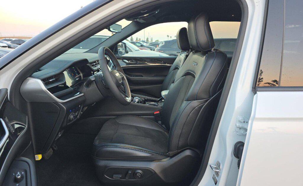used 2022 Jeep Grand Cherokee 4xe car, priced at $31,996