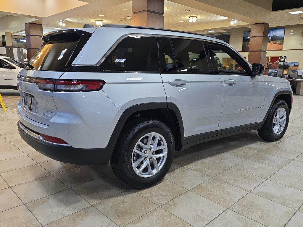 new 2025 Jeep Grand Cherokee car, priced at $43,370