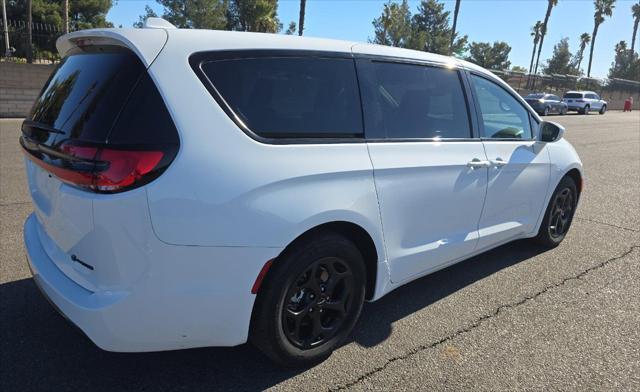 used 2022 Chrysler Pacifica Hybrid car, priced at $26,996