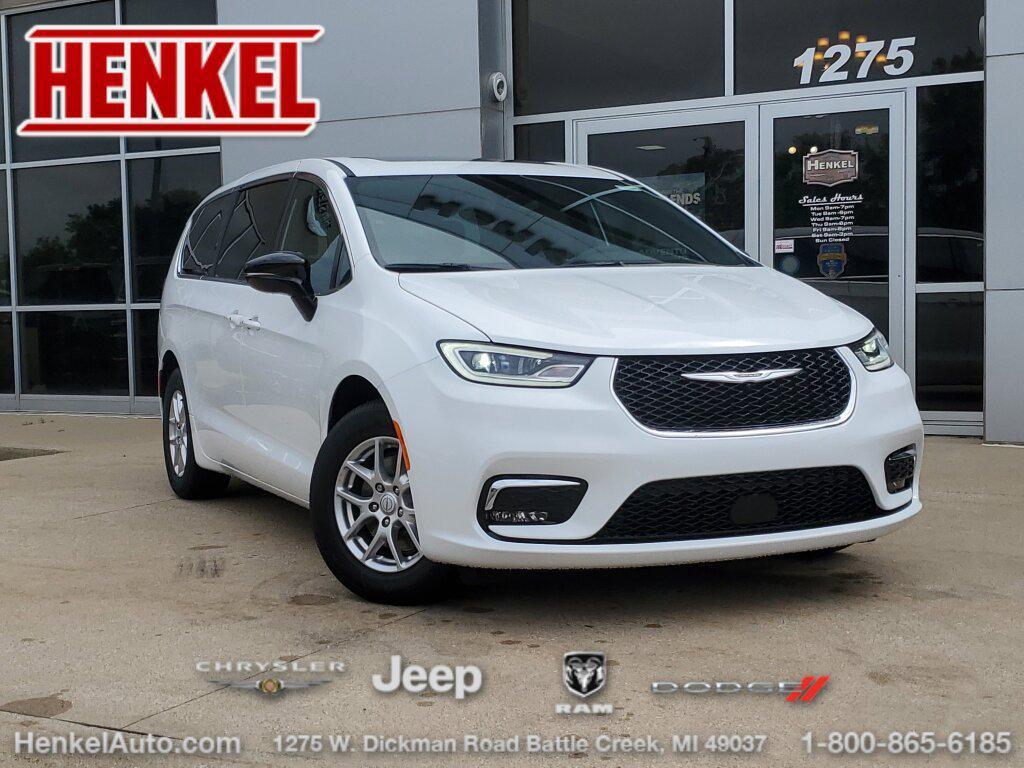new 2026 Chrysler Pacifica car, priced at $41,995
