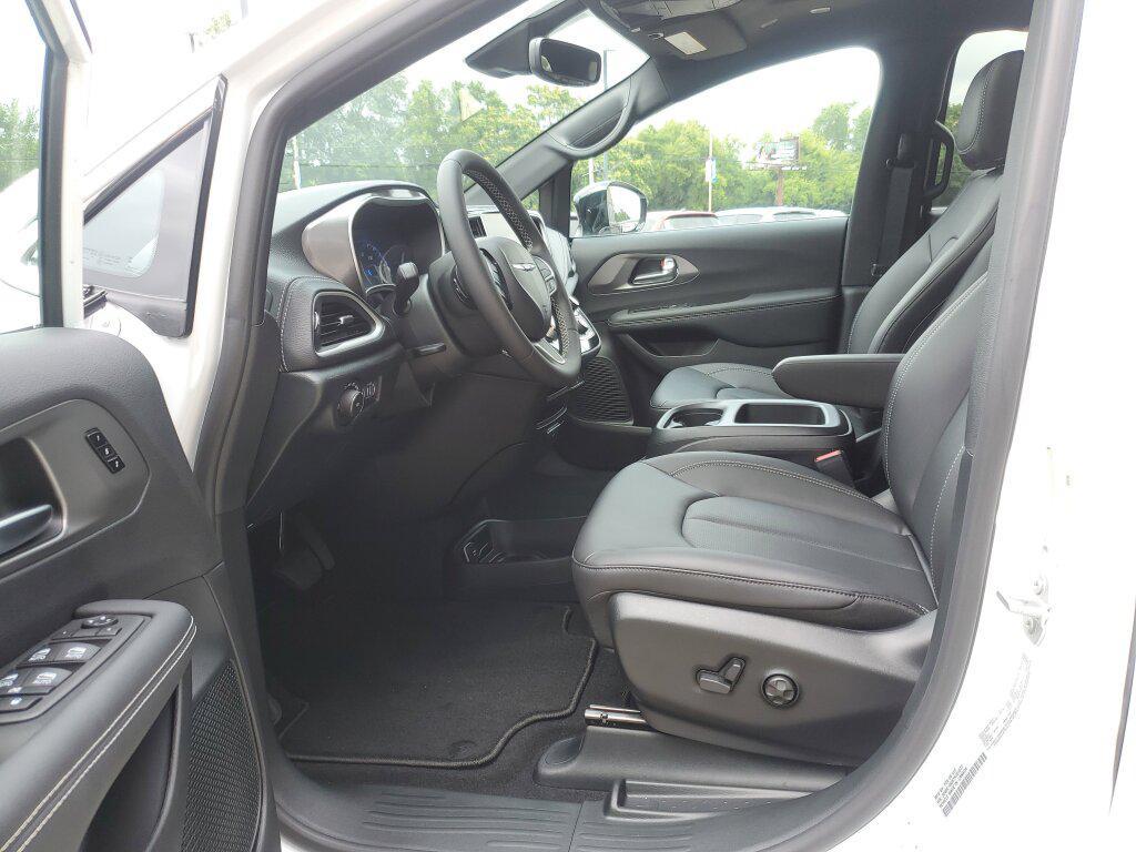 new 2026 Chrysler Pacifica car, priced at $41,995