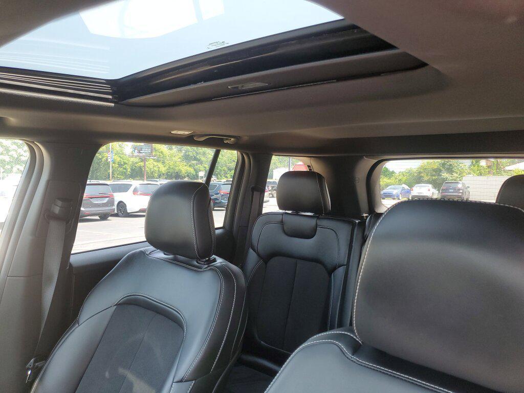 used 2024 Jeep Grand Cherokee car, priced at $35,992