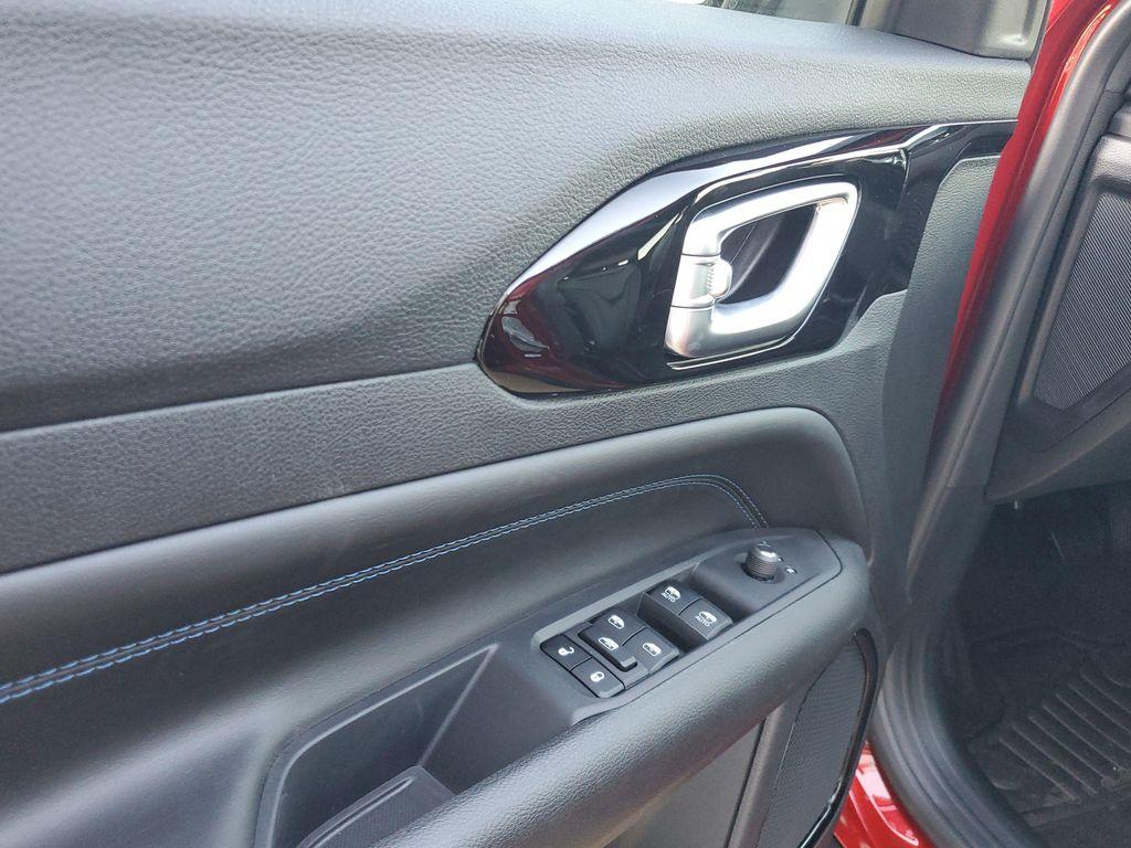 new 2026 Jeep Compass car, priced at $31,995