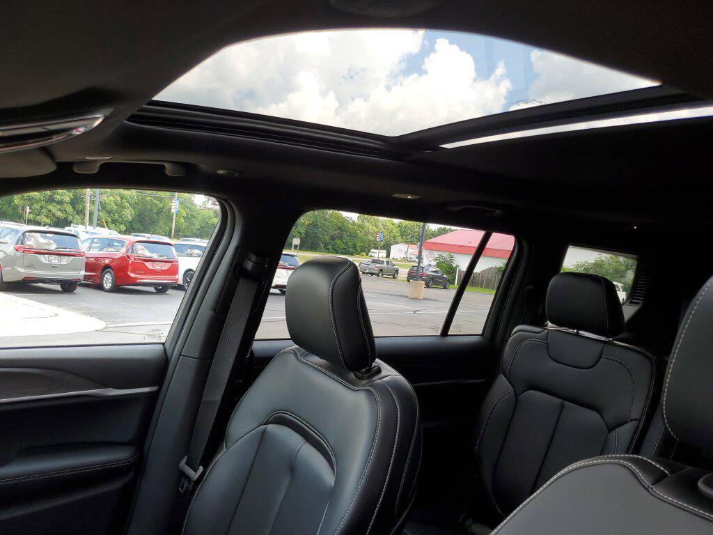 new 2025 Jeep Grand Cherokee L car, priced at $48,295