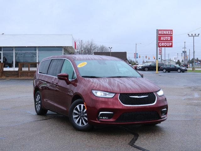 used 2022 Chrysler Pacifica Hybrid car, priced at $28,997