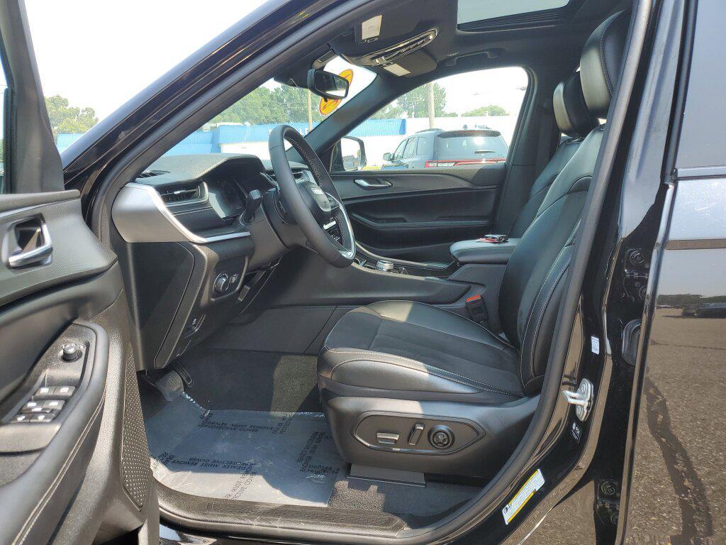 used 2024 Jeep Grand Cherokee L car, priced at $34,992