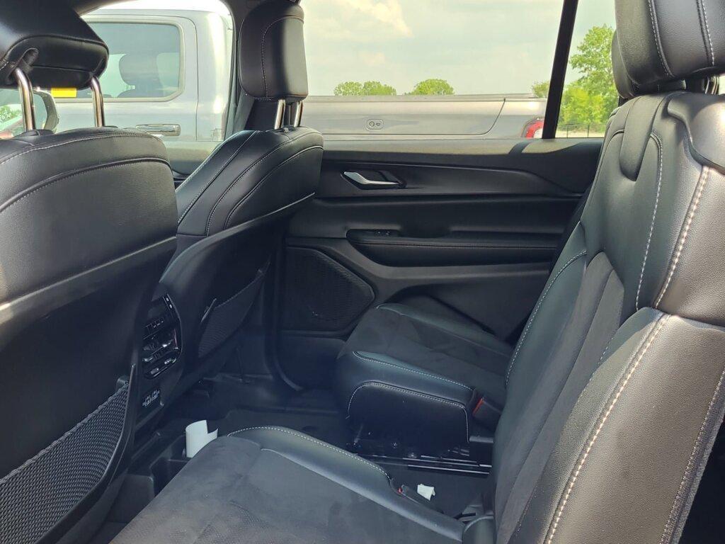 used 2024 Jeep Grand Cherokee L car, priced at $34,992