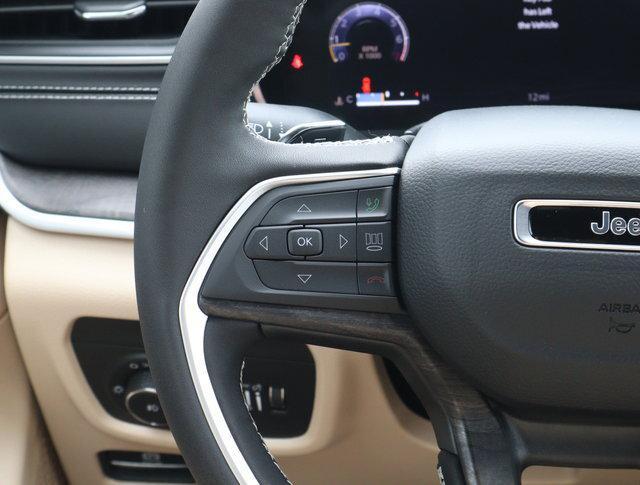 new 2025 Jeep Grand Cherokee car, priced at $46,795