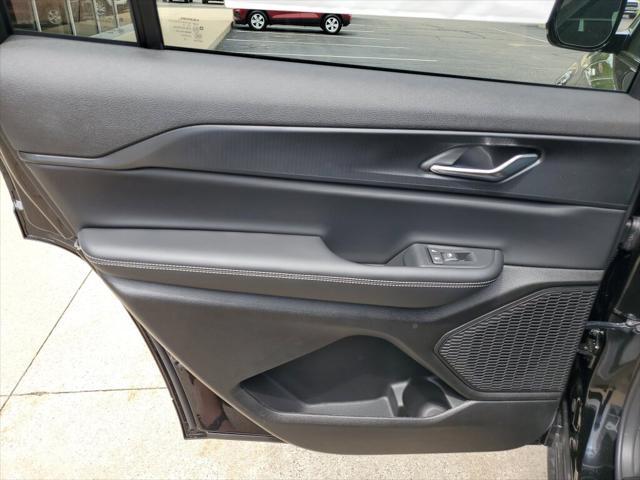 new 2025 Jeep Grand Cherokee L car, priced at $42,995