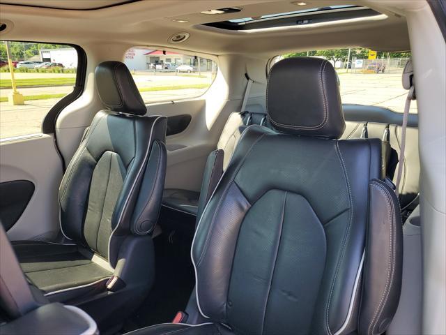 used 2021 Chrysler Pacifica Hybrid car, priced at $29,997