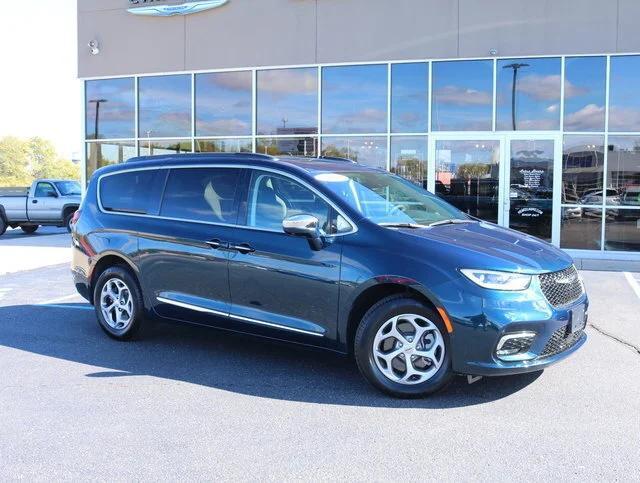 used 2022 Chrysler Pacifica car, priced at $39,996