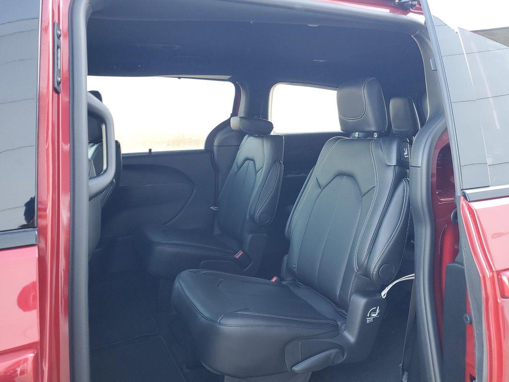 new 2026 Chrysler Pacifica car, priced at $41,295