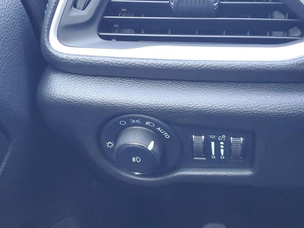 new 2026 Chrysler Pacifica car, priced at $41,295