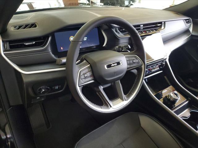 new 2025 Jeep Grand Cherokee car, priced at $44,795